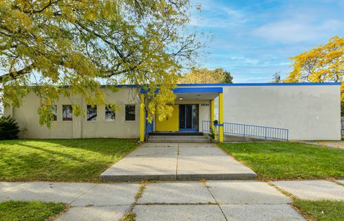 3921 Olive St, RACINE, WI, 53405-4156 | Card Image