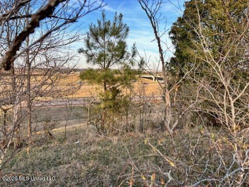 100 Dempsey Dr., Byhalia, MS, 38611 | Card Image