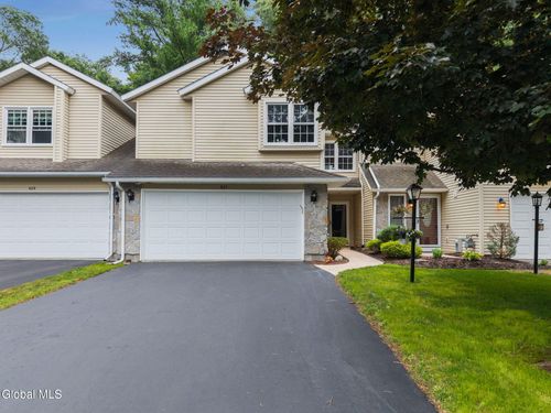 607 Highwood Cir, Albany, NY, 12203-5041 | Card Image