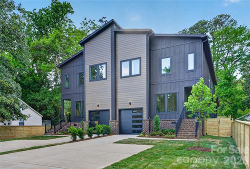 2616 Revolution Park Dr, Charlotte, NC, 28208-7007 | Card Image