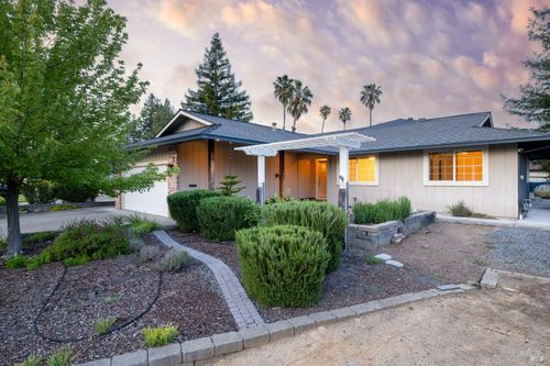 5288 Daniel Dr, Rohnert Park, CA, 94928-1778 | Card Image