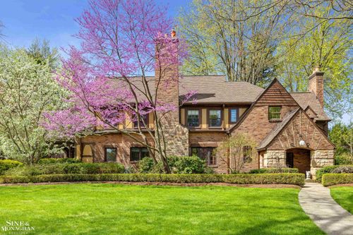 847 Whittier Rd, Grosse Pointe Park, MI, 48230-1850 | Card Image