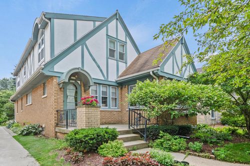 5822 N Bay Ridge Avenue, Whitefish Bay, WI, 53217 | Card Image