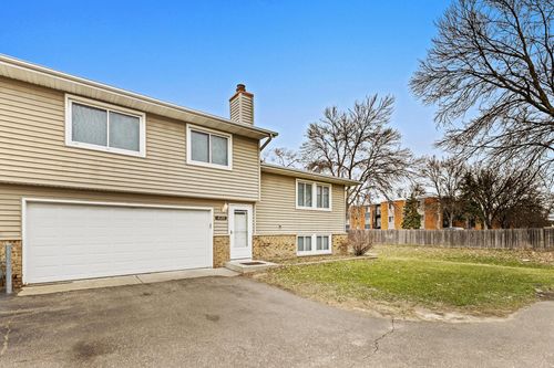 6120 64th Ave N, Brooklyn Park, MN, 55429-1905 | Card Image