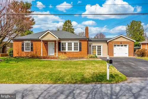 18436 Woodside Dr, HAGERSTOWN, MD, 21740-9584 | Card Image