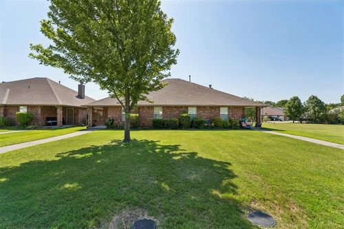 400-and-402-400 N Willowood Drive, Yukon, OK, 73099 | Card Image