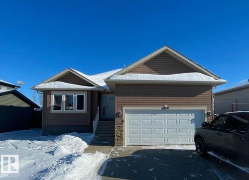 5322 55 Ave, Bashaw, AB, T0B | Card Image