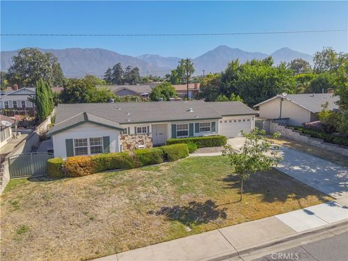 557 Black Hills Dr, Claremont, CA, 91711-2927 | Card Image