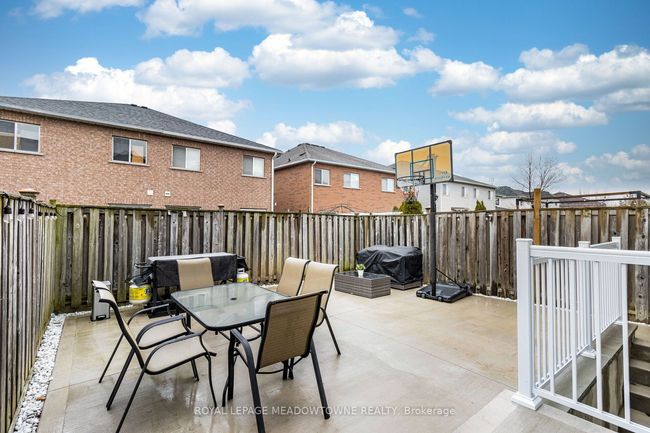 20 Sloan Dr, House other with 4 bedrooms, 4 bathrooms and 2 parking in Milton ON | Image 38