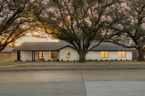 12151 Crestline Ave, Dallas, TX, 75244-7416 | Card Image