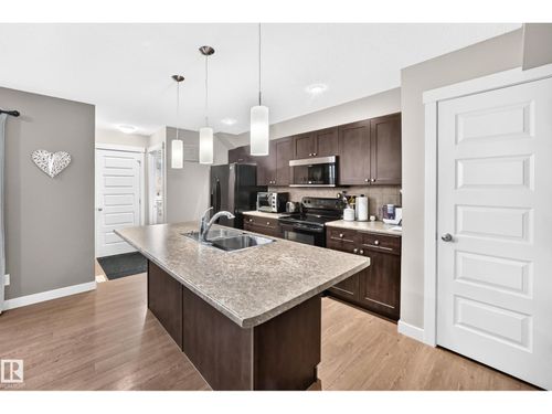 466 Chappelle Dr Sw, Edmonton, AB, T6W2B3 | Card Image