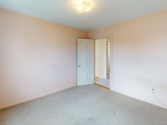 101 Niantic River Rd, House other with 4 bedrooms, 2 bathrooms and 3 parking in Waterford CT | Image 21