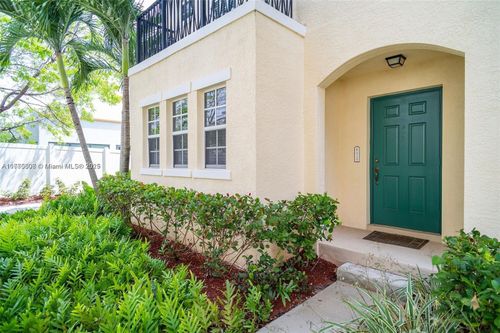 611-611 Sw 1st Ter, Pompano Beach, FL, 33060-8363 | Card Image