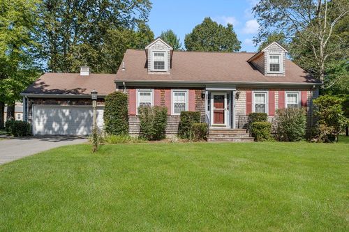 53 Eleanor St, Dartmouth, MA, 02747-1924 | Card Image