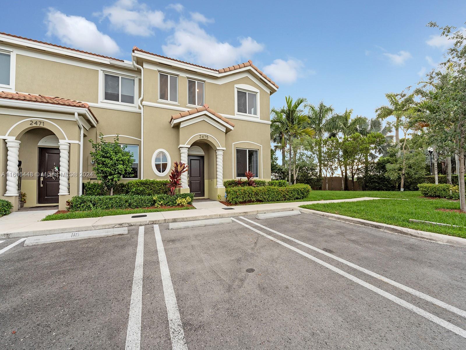 10th St, Homestead, FL 33035