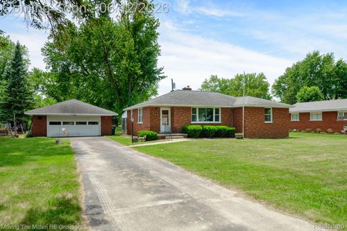 57 W Spencer St, Van Buren Township, MI, 48111-3530 | Card Image
