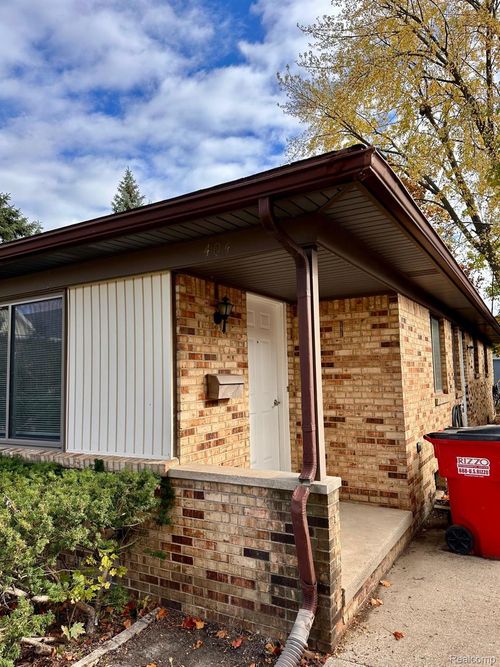 404 N Alice Ave, Rochester, MI, 48307-1815 | Card Image