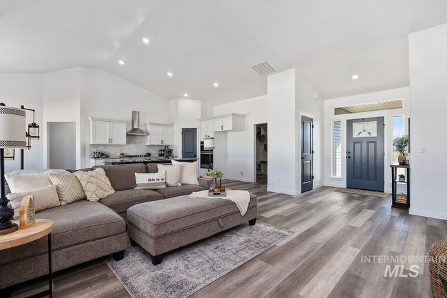 1409 S Alder St, House other with 4 bedrooms, 3 bathrooms and 3 parking in Jerome ID | Image 6
