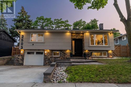2503 Yarmouth Cres, Oakville, ON, L6L2M9 | Card Image