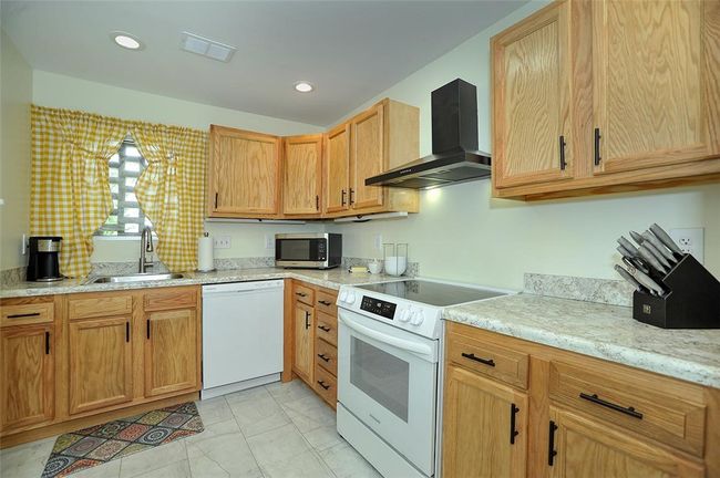 APT-311 - 5100 5 Th Ave, Condo with 2 bedrooms, 2 bathrooms and 1 parking in Shadyside PA | Image 14