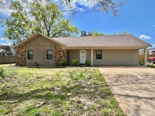 131 Maribeth St, Forrest City, AR, 72335-2310 | Card Image