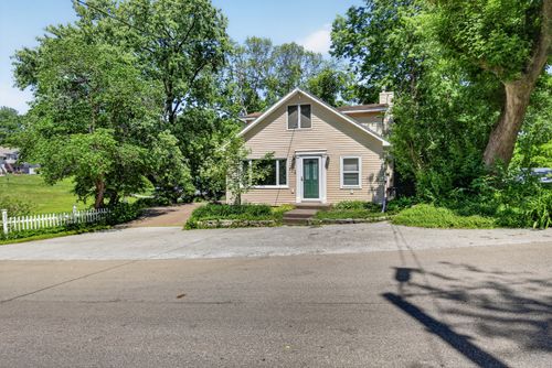 629 N 3rd Street, Le Claire, IA, 52753 | Card Image