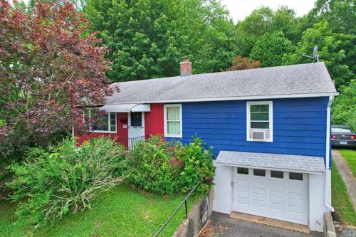 211 Pembroke Ave, Waterbury, CT, 06704-1342 | Card Image