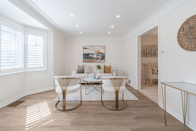 76 Cloverhill Rd, House other with 3 bedrooms, 3 bathrooms and 3 parking in Hamilton ON | Image 4