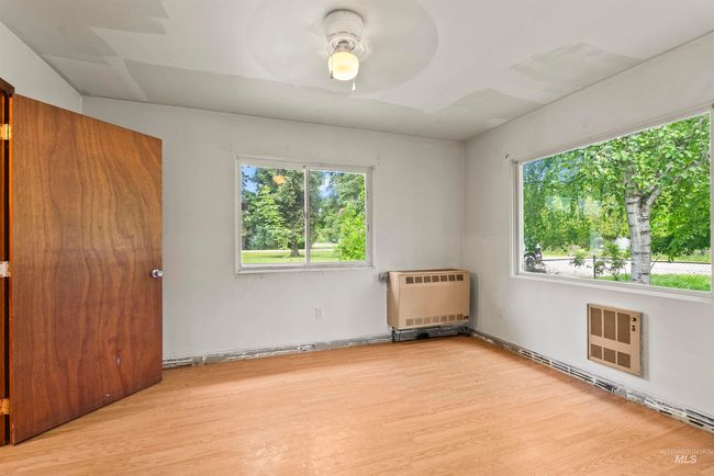 206 E 2 Nd Ave, House other with 2 bedrooms, 2 bathrooms and 1 parking in Clark Fork ID | Image 8