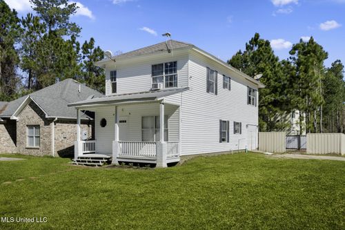 6154 E Quitman St, Bay Saint Louis, MS, 39520-8213 | Card Image