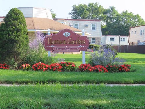 70-h-15 Harrison Ave, Amityville, NY, 11701-2436 | Card Image