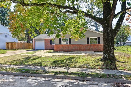 30 Greenwell Dr, Hampton, VA, 23666-1613 | Card Image