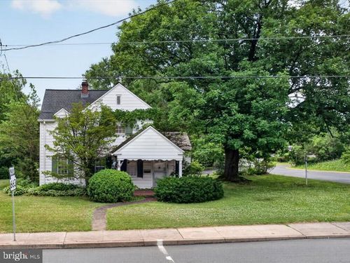 200 Quakertown Ave, PENNSBURG, PA, 18073-1004 | Card Image