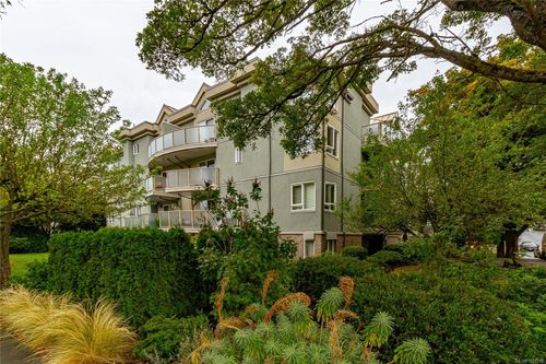 403-2710 Grosvenor Rd, Victoria, BC, V8T3M9 | Card Image