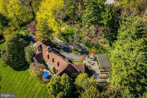 102 Cotswold Rd, BALTIMORE, MD, 21210-2027 | Card Image