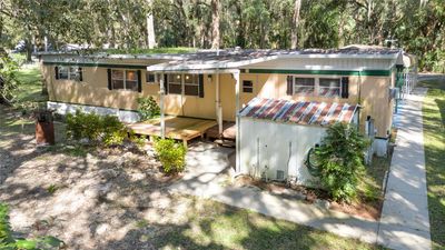 3260 Cr 418, House other with 2 bedrooms, 1 bathrooms and null parking in Lake Panasoffkee FL | Image 1