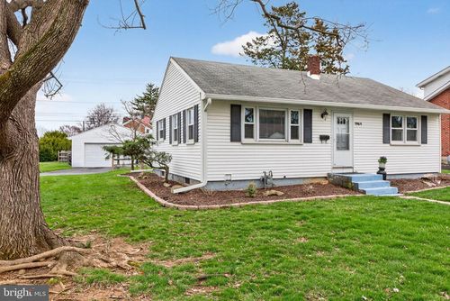 1984 Troxell Street, Allentown, PA, 18109 | Card Image