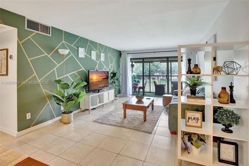 30-5821 Washington St, Hollywood, FL, 33023-7431 | Card Image