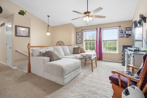 1212 Kenzie Ct, Berea, KY, 40403-9365 | Card Image