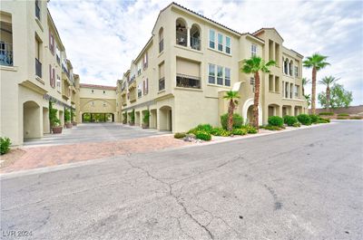 3206 - 2555 Hampton Road, Condo with 2 bedrooms, 2 bathrooms and null parking in Henderson NV | Image 2