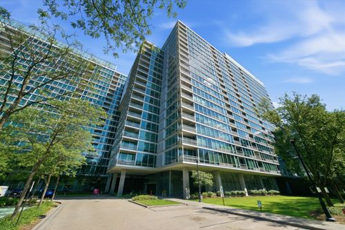 1806-9655 Woods Dr, Skokie, IL, 60077-4434 | Card Image
