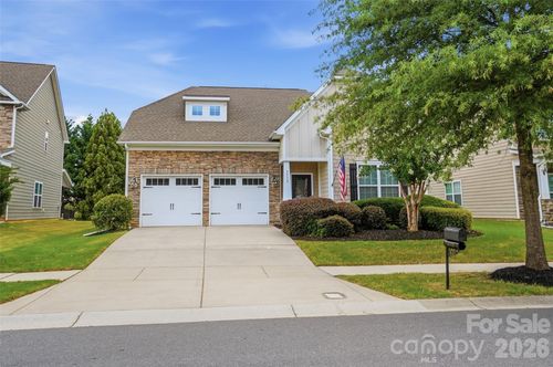 3715 Franklin Meadows Dr, Matthews, NC, 28105-6928 | Card Image