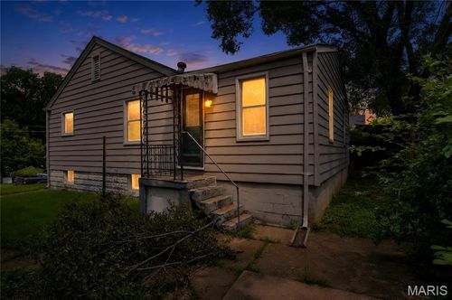 2142 Penfield Ave, Saint Louis, MO, 63114-5918 | Card Image
