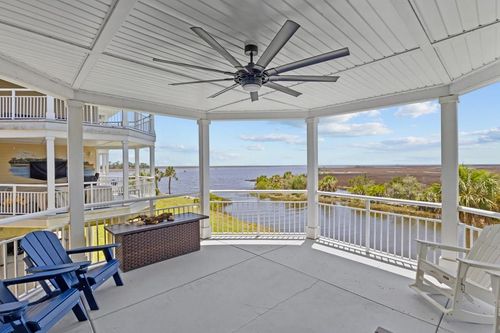 105-326 2nd Ave N, Steinhatchee, FL, 32359-3365 | Card Image