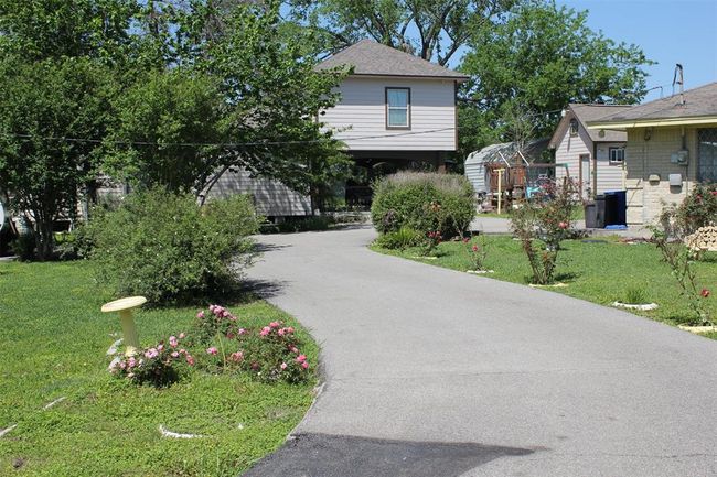 206 Riverside St, House other with 3 bedrooms, 3 bathrooms and null parking in Highlands TX | Image 39