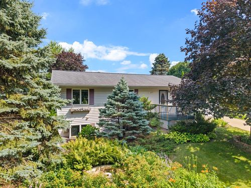 708 Sprague Street N, Caledonia, MN, 55921 | Card Image