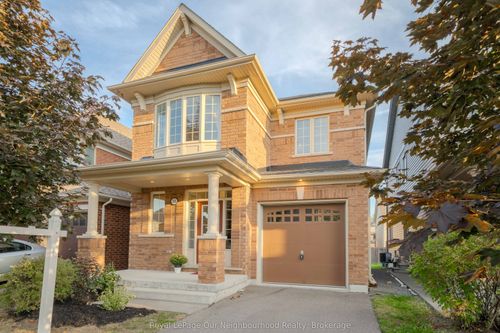 151 Av Presidial, Oshawa, ON, L1L0H1 | Card Image