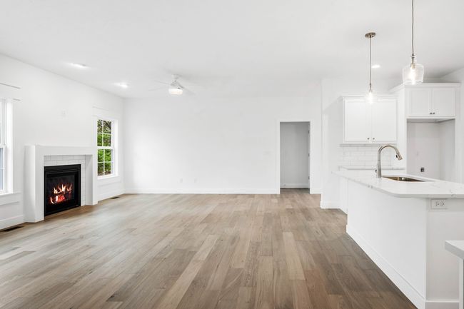 2516 Savanna Rd, House other with 3 bedrooms, 2 bathrooms and 3 parking in Bloomington IL | Image 17