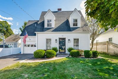 18 Catalpa Terrace, House other with 3 bedrooms, 1 bathrooms and 2 parking in Darien CT | Image 2