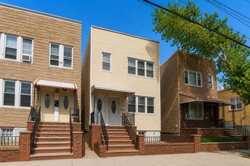 20 Gates Ave, Jersey City, NJ, 07305-4707 | Card Image